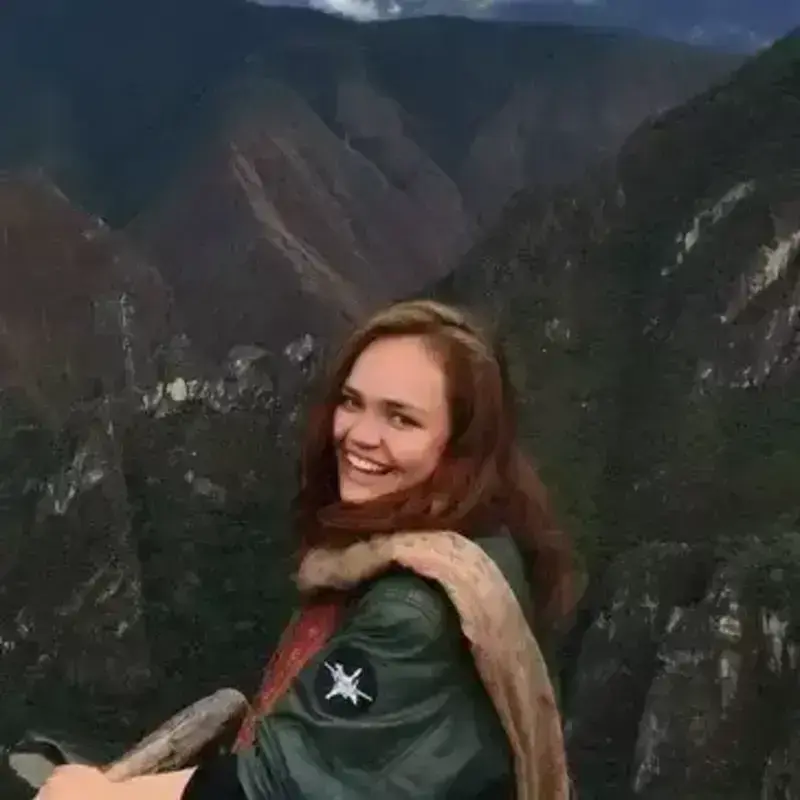 Catherine Knowles headshot photo