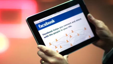 Facebook iPad app to launch at media event?
