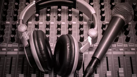 Auckland high-school visited by NZ music royalty