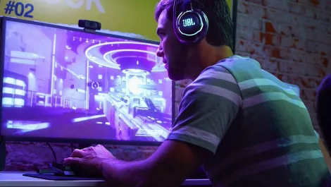 JBL's Quantum range buddies up with esports firm 100 Thieves